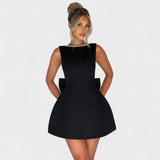 Catarina - Mini Dress with Pearls